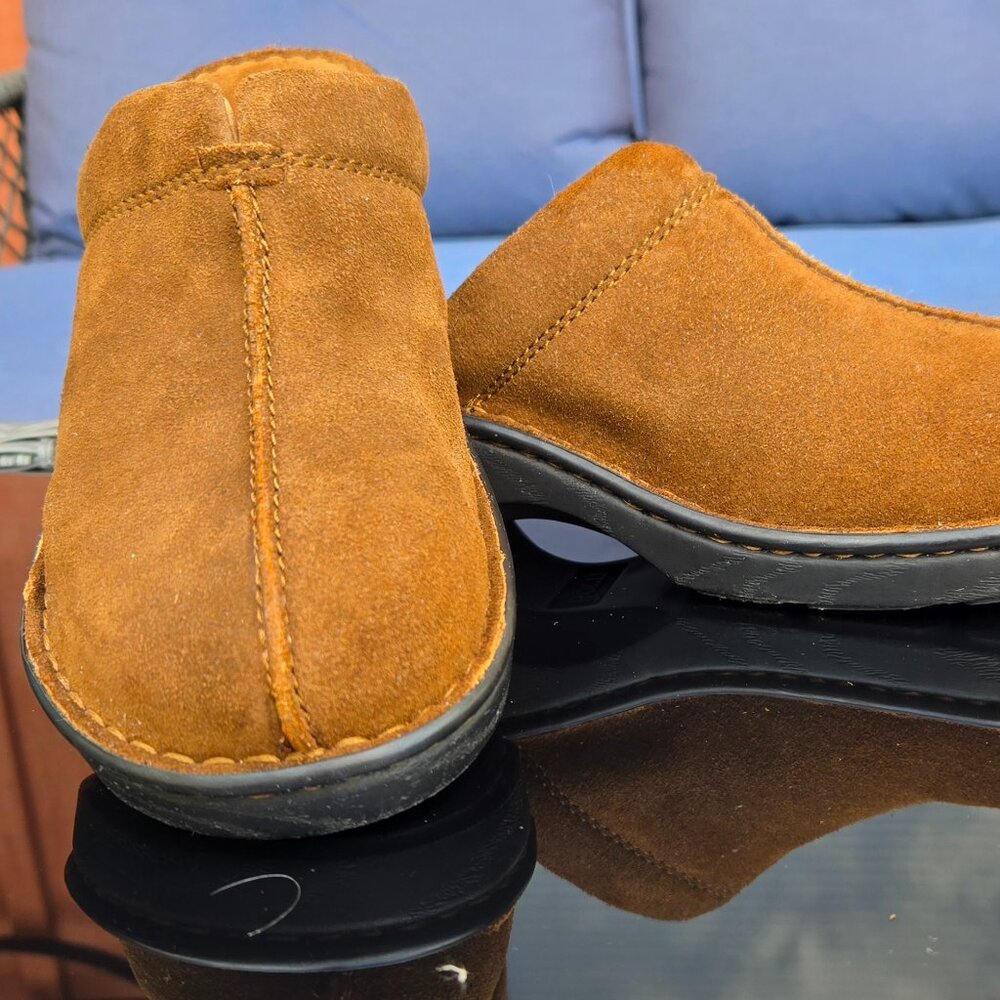 Born Brown Suede Wedge Mules w/top Seam /Womens size 8M